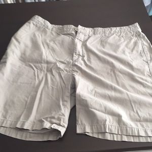 Vineyard Vines men’s shorts size 42